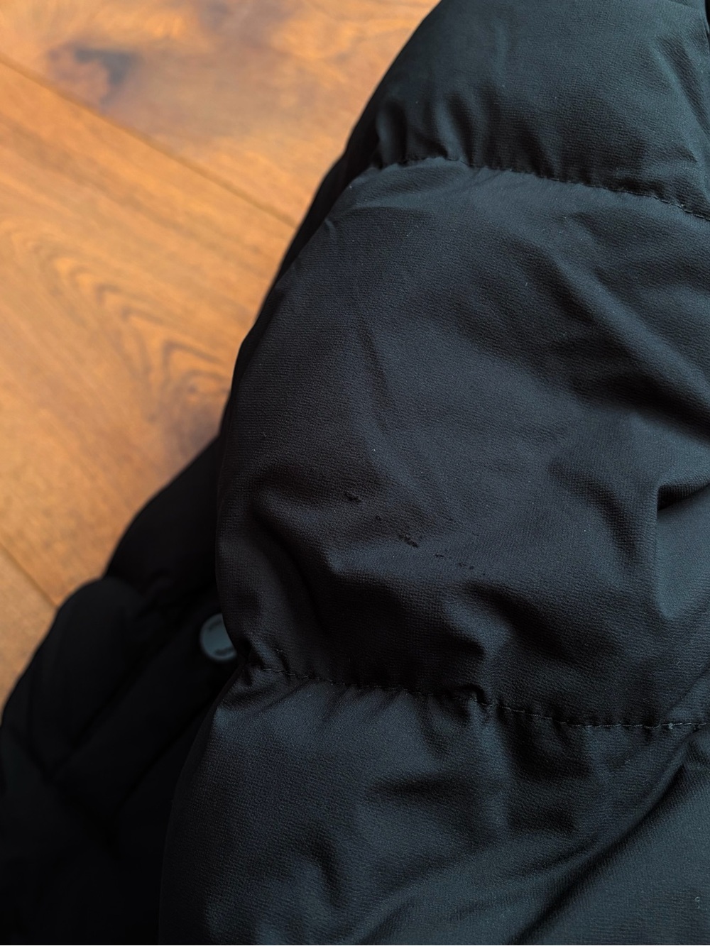 Aritzia Super puff Shorty Jacket. 700+ Goose Down Winter Coat - Picture 3 of 5